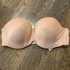 Victoria’s Secret strapless bra
